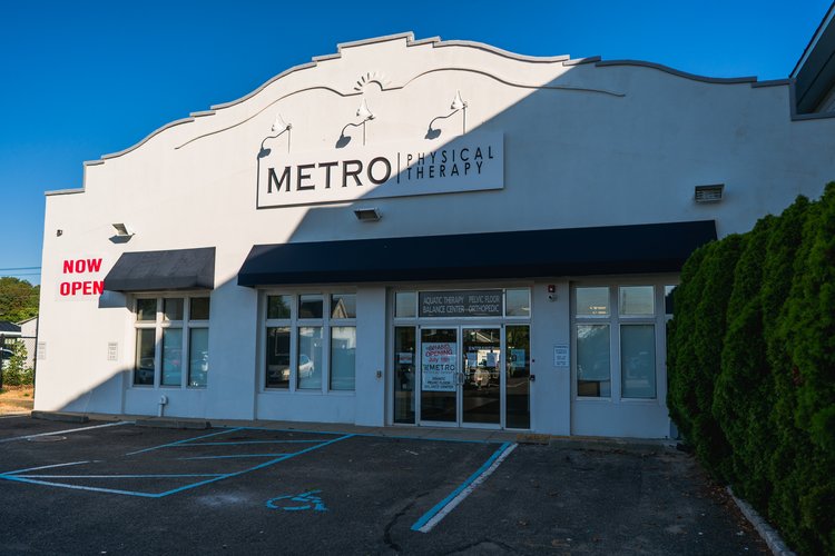 Metro Physical and Aquatic therapy Hampton Bay Clinics